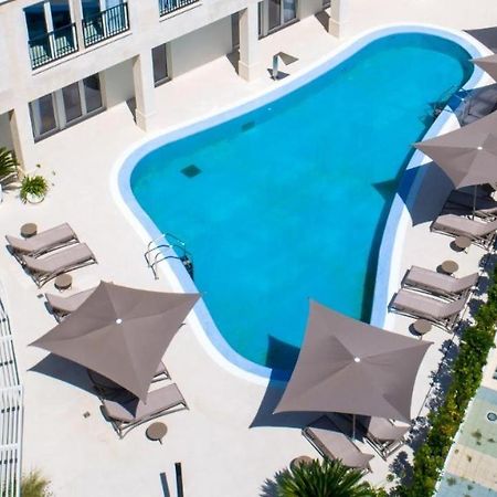 Lux Pool Suite Umago Esterno foto